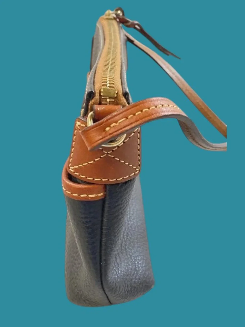Vintage Dooney & Bourke Pebble Grain Ginger Crossbody